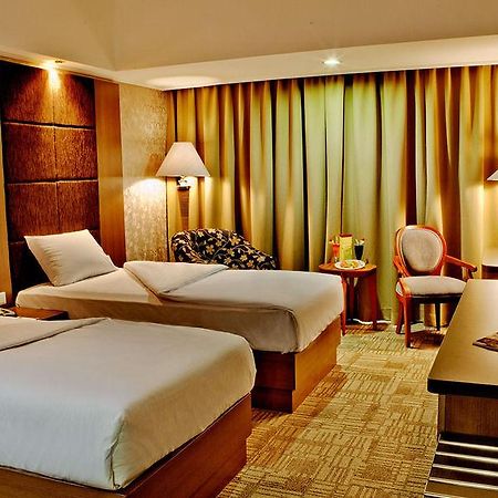 Treva International Hotel Jakarta Exterior photo